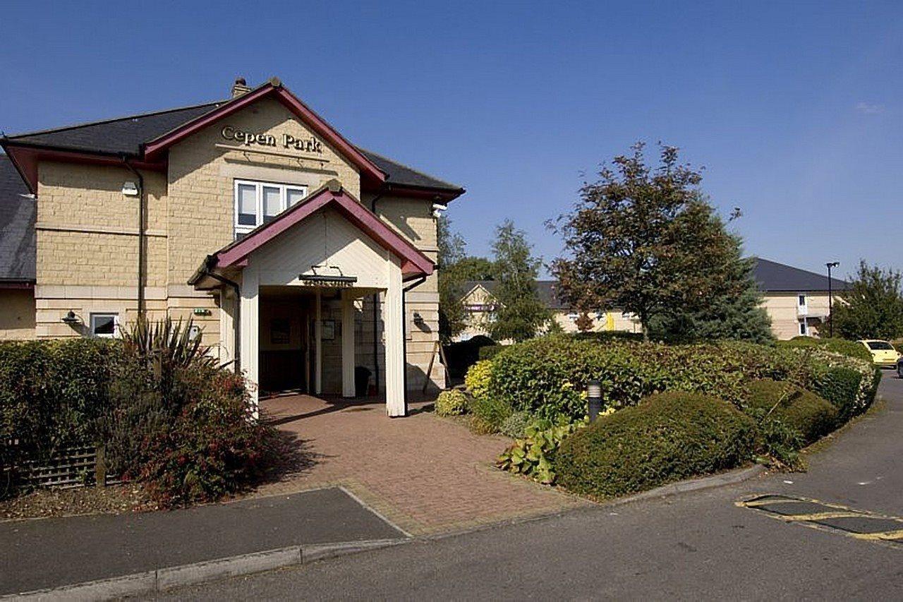 Premier Inn Chippenham Buitenkant foto
